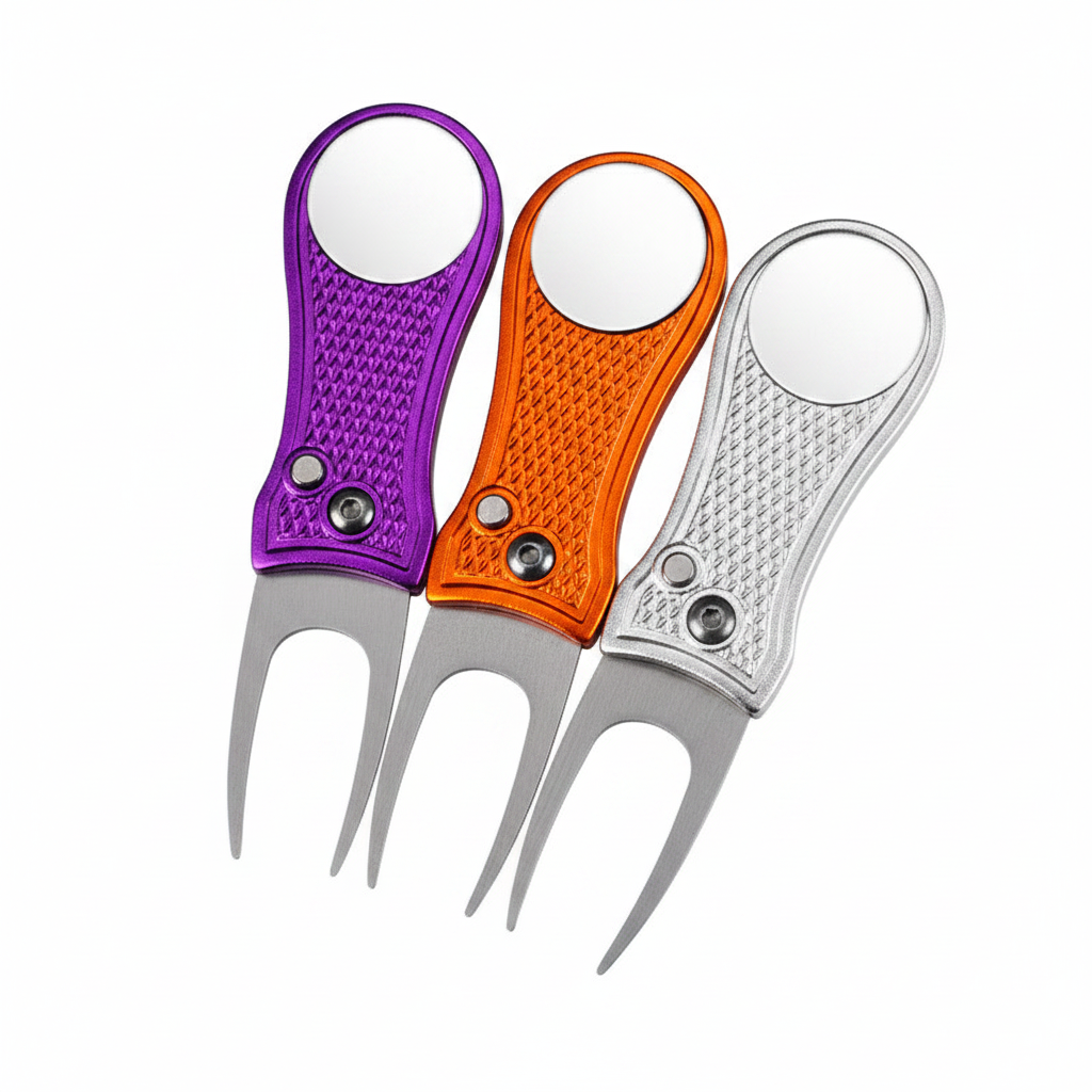 Horquilla reparadora de golf plegable con mango de aluminio, fondo blanco